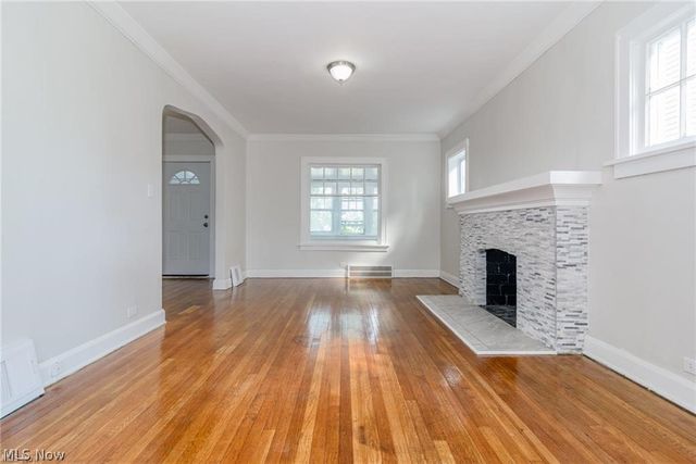 18119 Lake Shore Boulevard, Cleveland, OH 44119