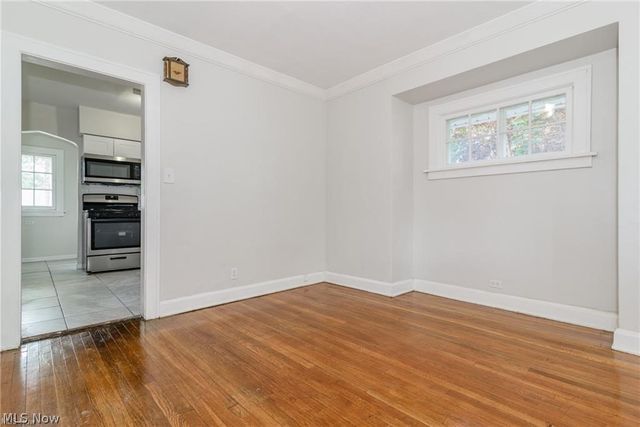 18119 Lake Shore Boulevard, Cleveland, OH 44119