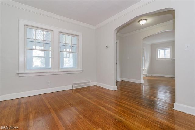 18119 Lake Shore Boulevard, Cleveland, OH 44119