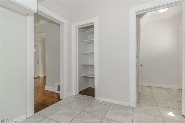 18119 Lake Shore Boulevard, Cleveland, OH 44119