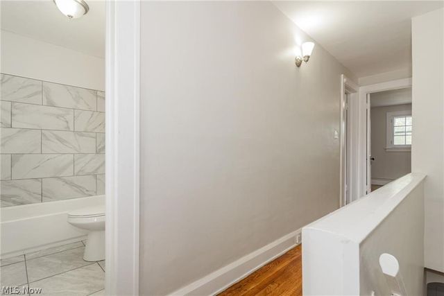 18119 Lake Shore Boulevard, Cleveland, OH 44119