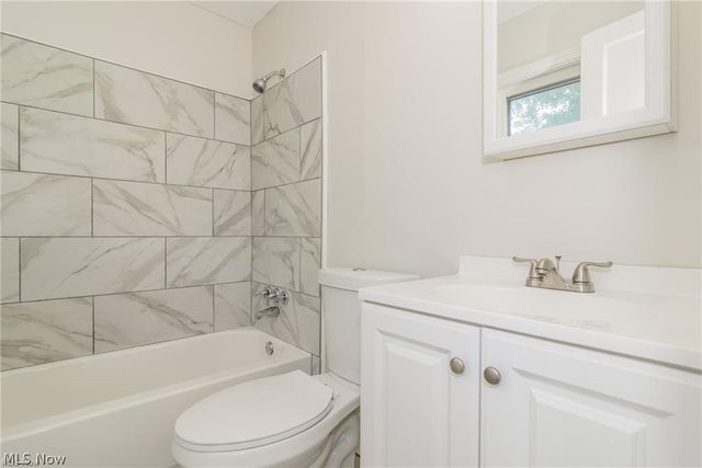 18119 Lake Shore Boulevard, Cleveland, OH 44119