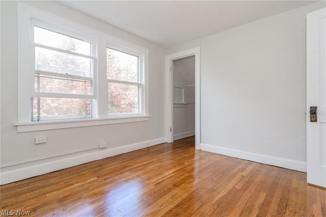 18119 Lake Shore Boulevard, Cleveland, OH 44119