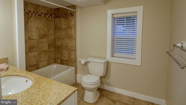 222 STATE ST, Enola, PA 17025