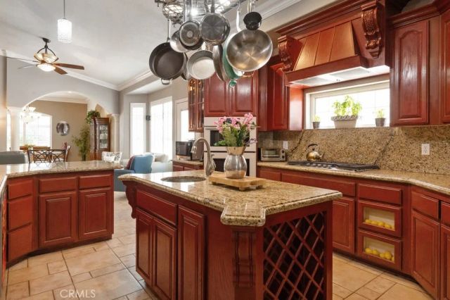 12865 Amberwood Lane, Victorville, CA 92395
