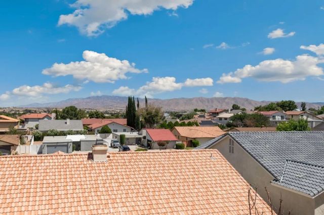 12865 Amberwood Lane, Victorville, CA 92395