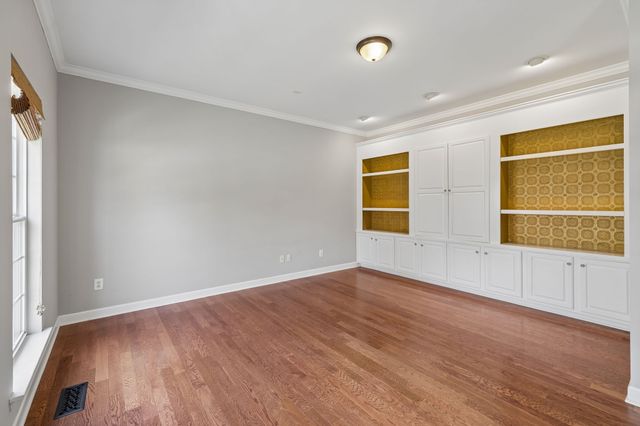 7504 Woodstream Dr, Nashville, TN 37221