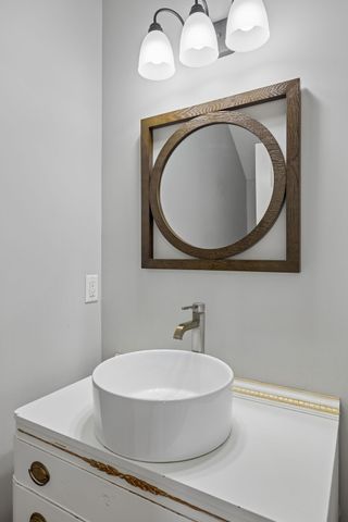 7504 Woodstream Dr, Nashville, TN 37221