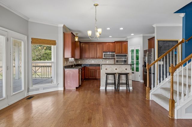 7504 Woodstream Dr, Nashville, TN 37221