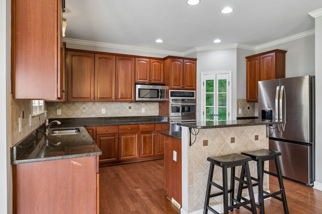 7504 Woodstream Dr, Nashville, TN 37221