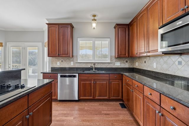 7504 Woodstream Dr, Nashville, TN 37221