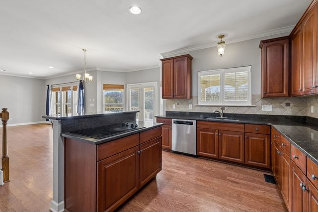 7504 Woodstream Dr, Nashville, TN 37221