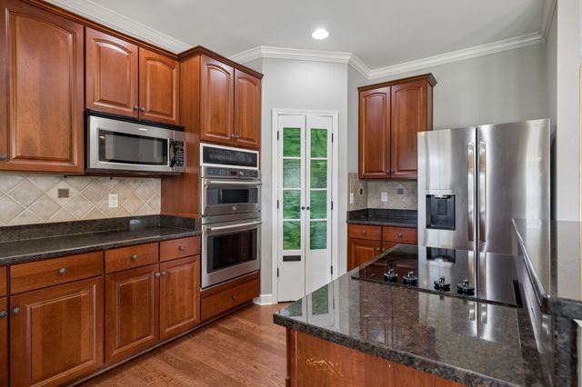 7504 Woodstream Dr, Nashville, TN 37221