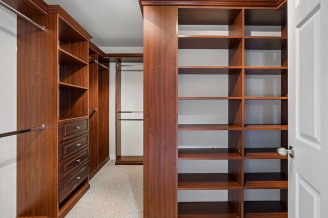 7504 Woodstream Dr, Nashville, TN 37221