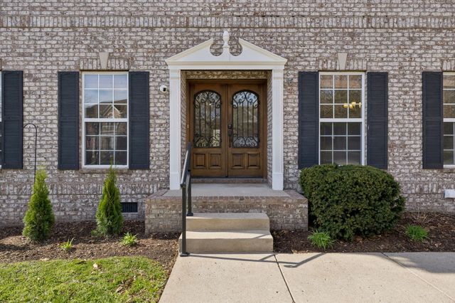 7504 Woodstream Dr, Nashville, TN 37221