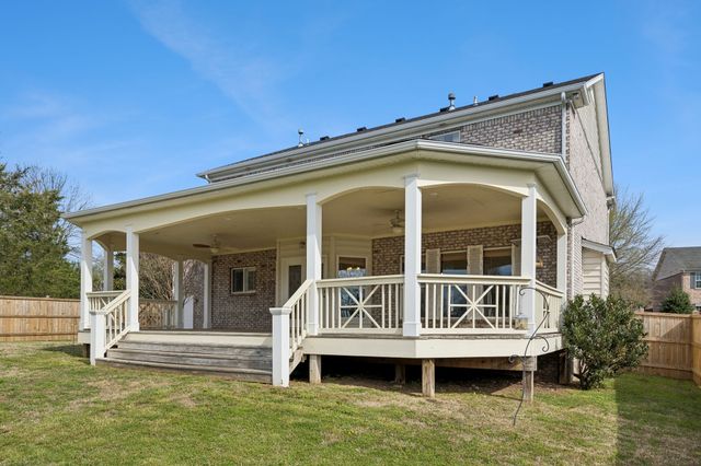 7504 Woodstream Dr, Nashville, TN 37221