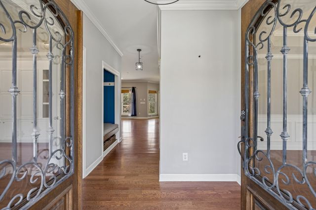 7504 Woodstream Dr, Nashville, TN 37221