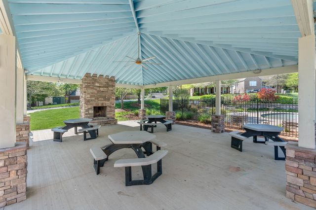 7504 Woodstream Dr, Nashville, TN 37221