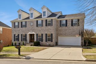 7504 Woodstream Dr, Nashville, TN 37221