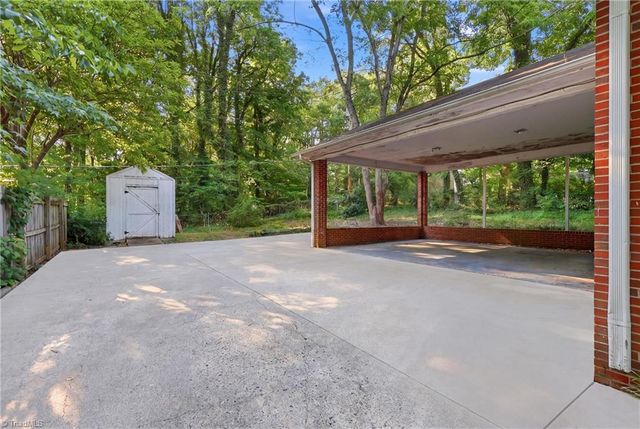 1056 Cantering Road, High Point, NC 27262