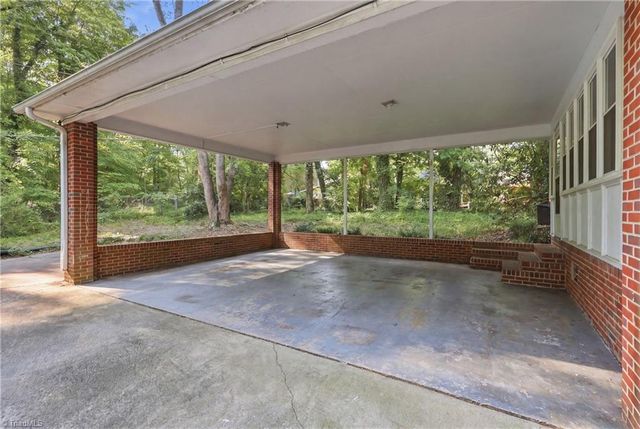1056 Cantering Road, High Point, NC 27262