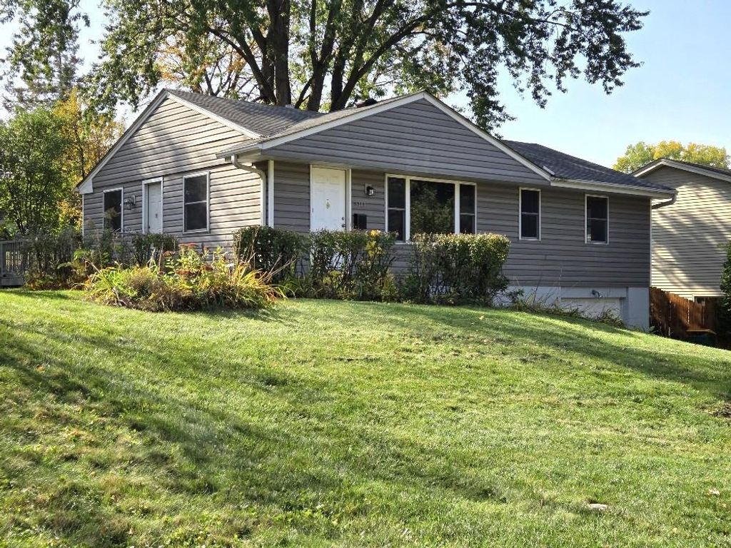 8311 Northern Drive, Crystal, MN 55427 — photo 2
