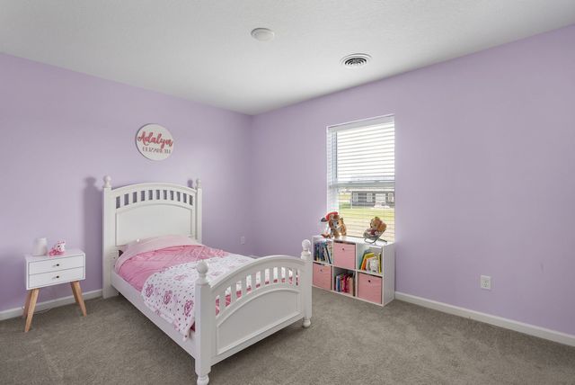 1813 S 5th Street, Eldridge, IA 52748