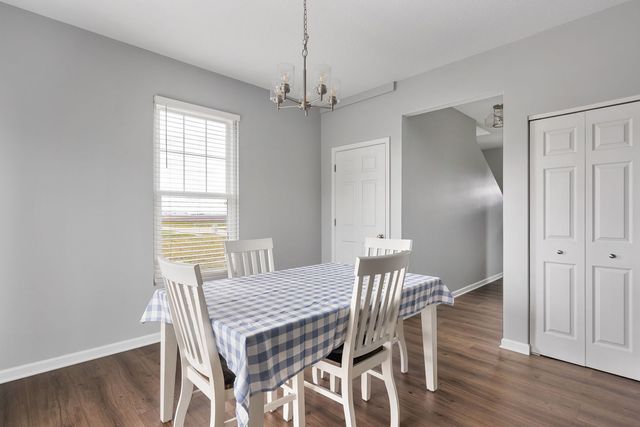1813 S 5th Street, Eldridge, IA 52748