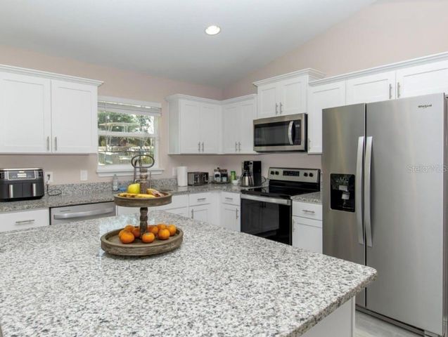 14 HEMLOCK LOOP COURT, Ocala, FL 34472