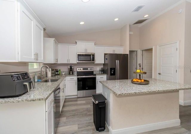 14 HEMLOCK LOOP COURT, Ocala, FL 34472