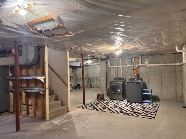 22 Freemens Cir, Freetown, MA 02702