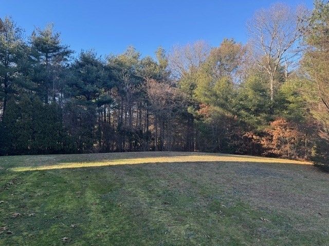 22 Freemens Cir, Freetown, MA 02702