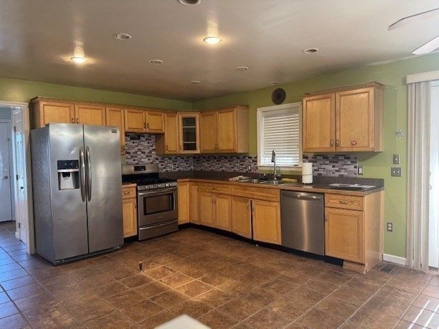 22 Freemens Cir, Freetown, MA 02702