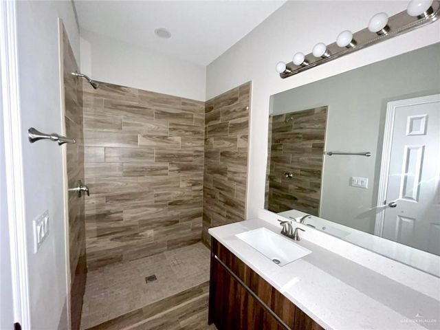 1004 W Kohala Avenue 1, Alton, TX 78573