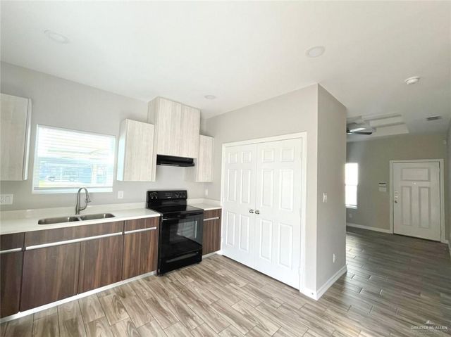 1004 W Kohala Avenue 1, Alton, TX 78573