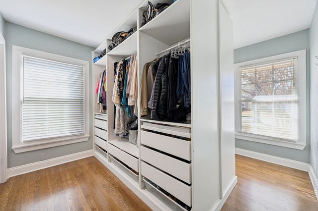 576 Brookhurst Drive, Dallas, TX 75218