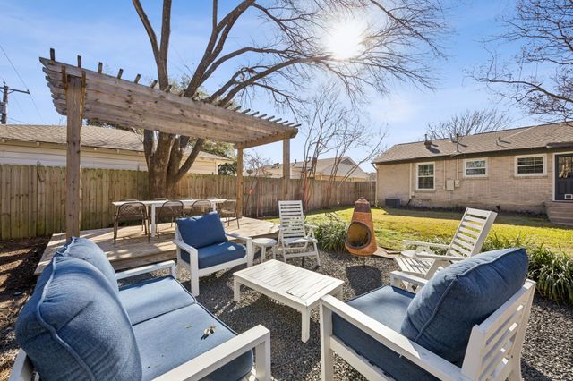 576 Brookhurst Drive, Dallas, TX 75218