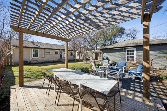 576 Brookhurst Drive, Dallas, TX 75218