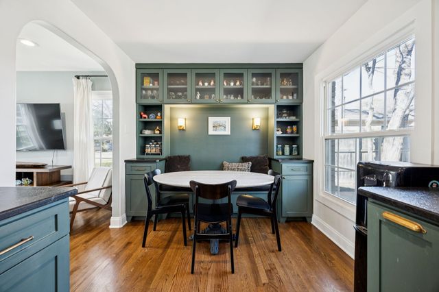 576 Brookhurst Drive, Dallas, TX 75218