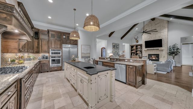 140 Rocky Run, Lipan, TX 76462