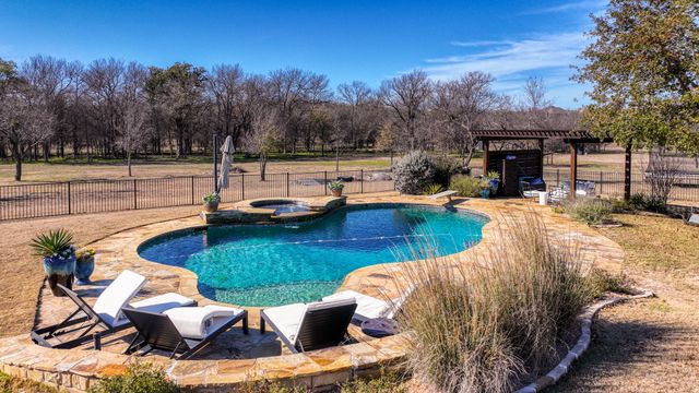 140 Rocky Run, Lipan, TX 76462