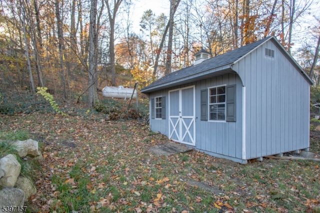 18 Decker Pond Rd, Vernon Twp., NJ 07461