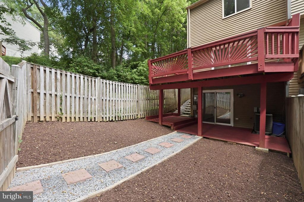 Image 21 of property listing at 12468 VALLEYSIDE WAY, Germantown, MD 20874