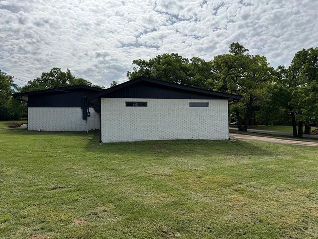 3001 Norcrest Drive, Oklahoma City, OK 73121