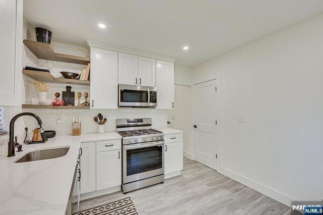 299A 7th Avenue, Newark, NJ 07107