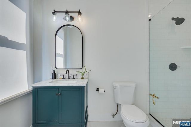 299A 7th Avenue, Newark, NJ 07107