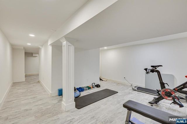 299A 7th Avenue, Newark, NJ 07107