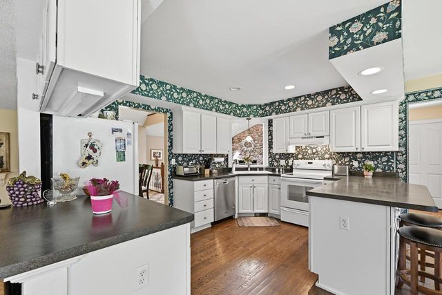 4120 W Puetz ROAD, Franklin, WI 53132