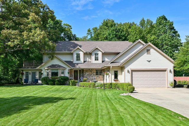 4120 W Puetz ROAD, Franklin, WI 53132