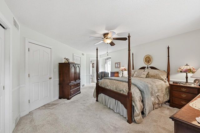 4120 W Puetz ROAD, Franklin, WI 53132